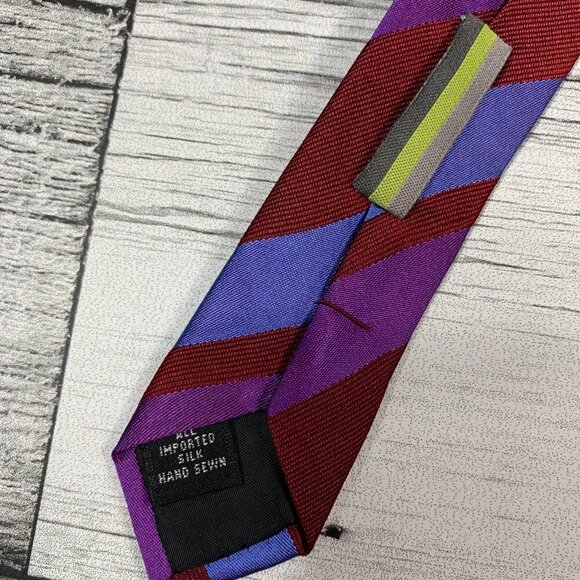 NWT Kenneth Cole Reaction 100% Silk Striped Print Tie - Picture 4 of 7